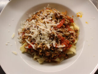 Špagete bolonjez (Kroatische Spaghetti Bolognese)